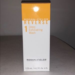 Rodan + Fields REVERSE Deep Exfoliating Wash